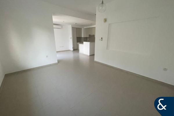 Single Row | Landscaped | Vacant